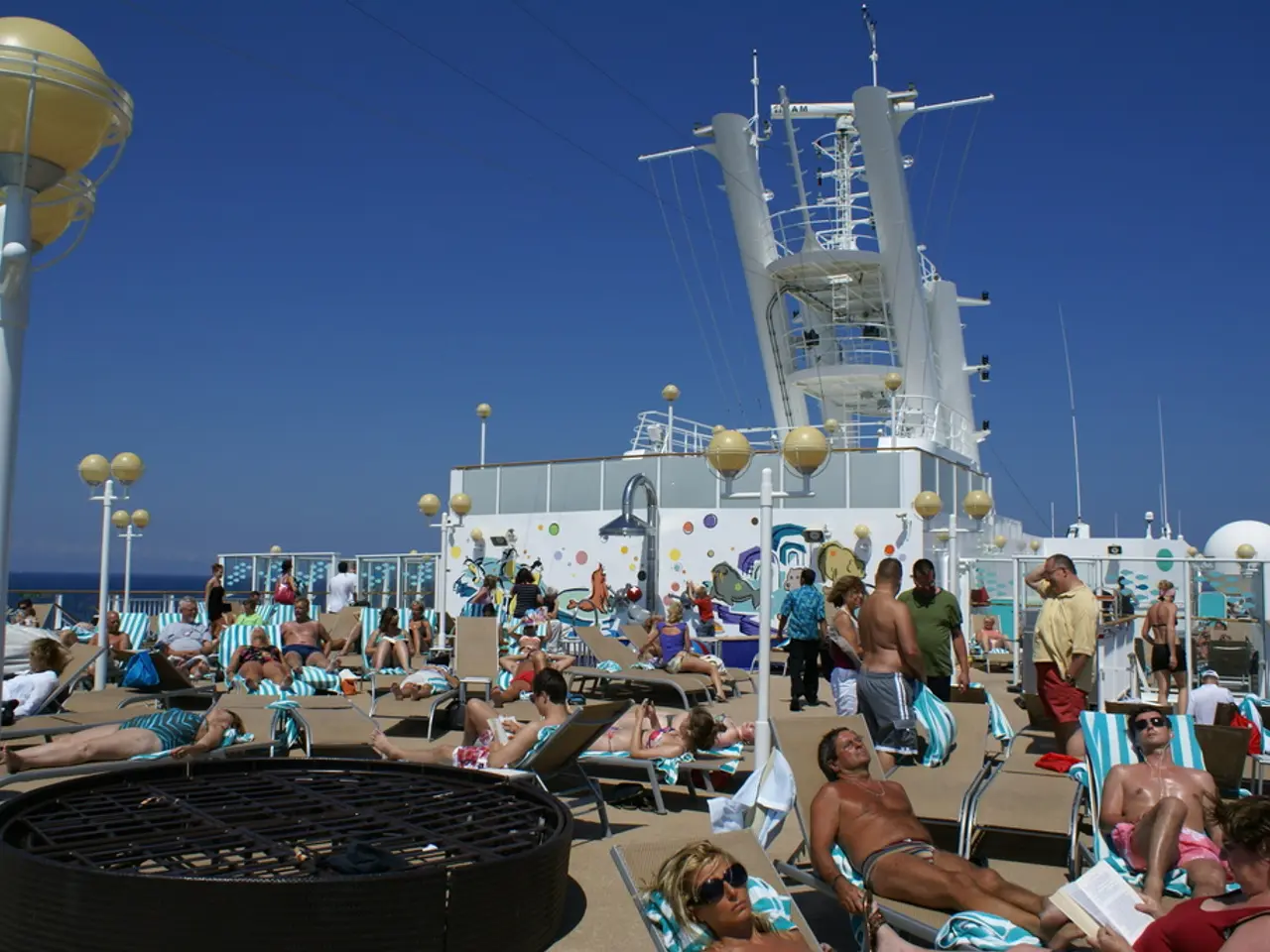 Guarantees entertainment, merriment, and a musical event in Hamburg.