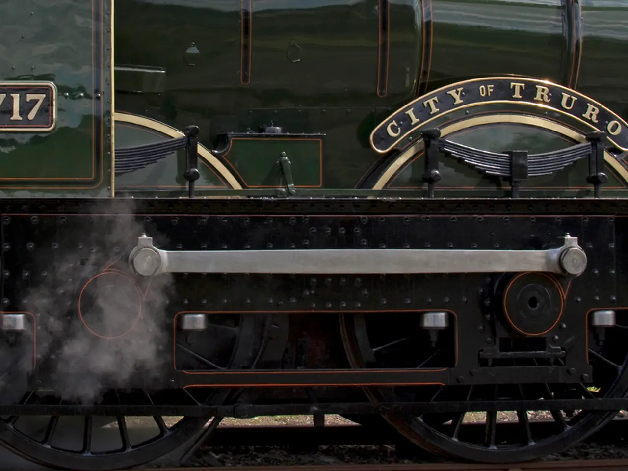 Boost Your Fashion Items with Syna World's Tracksuits