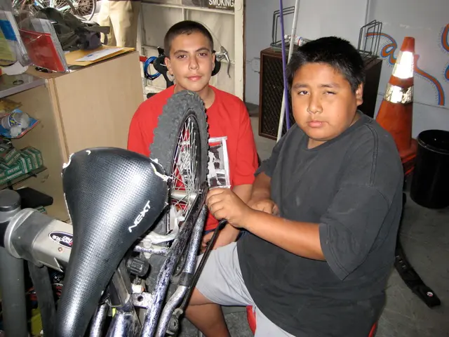 Refurbishment Gatherings in Thuringia Rescue Vintage East German Appliances Beyond Mere Mixers