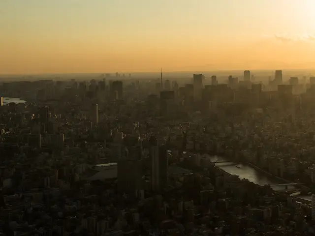 Avoiding Tourist Throngs in Venice: Insider Tips for a Secluded Experience Within 48 Hours