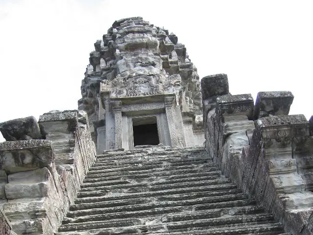 Ancient Greek city of Sicily, a worthy travel destination.