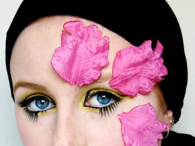 Holiday Beauty Blunders for UAE Travelers: Steer Clear of These 8 Common Errors and Learn...