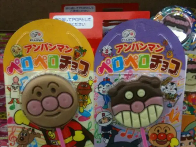 genialtip from Rachel Riley for packing 700 holiday outfits in a single suitcase