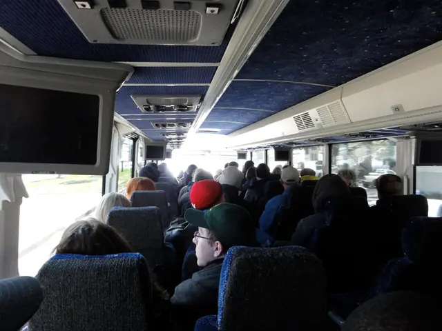 Advantages of Choosing Premium Economy for Lone Travelers Seeking Thrilling Experiences