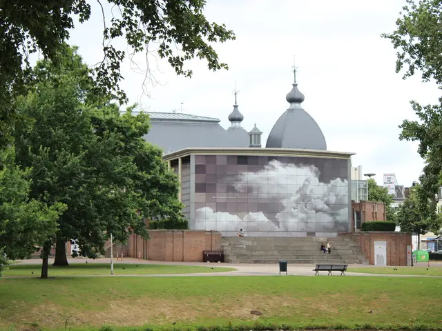 Hilltop Haven: Enchanting farmhouse offering distinctive entertainment