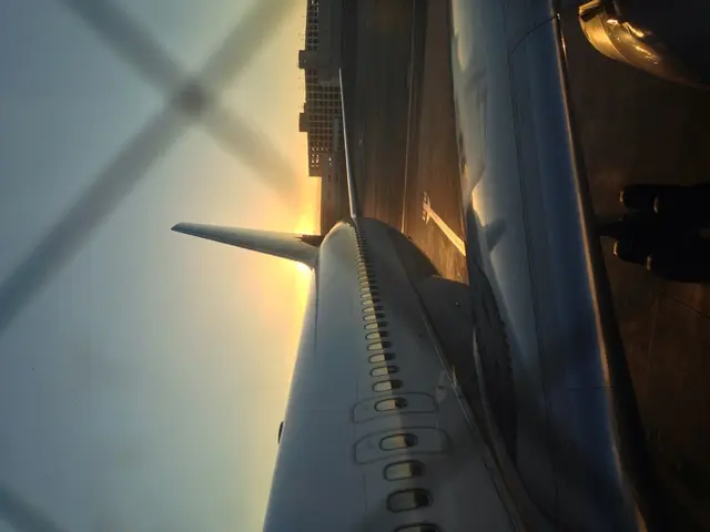 Aircraft from Southwest Airlines skirts close call during near-miss midair encounter over Burbank