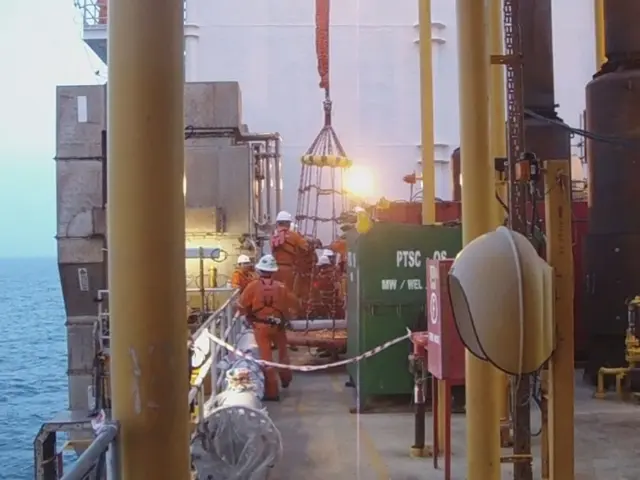 Experienced inventor proclaims Helm-powered underwater jetpack offers extraordinary human-like...