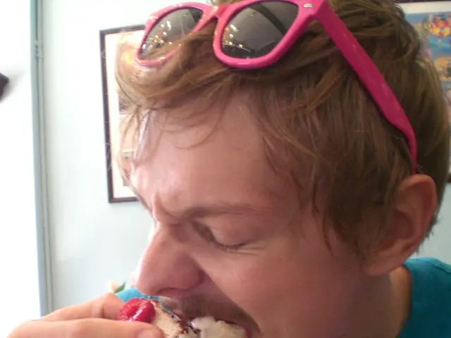 Strategies for Managing Unwanted Food Desires: Insights on Mindful Consumption