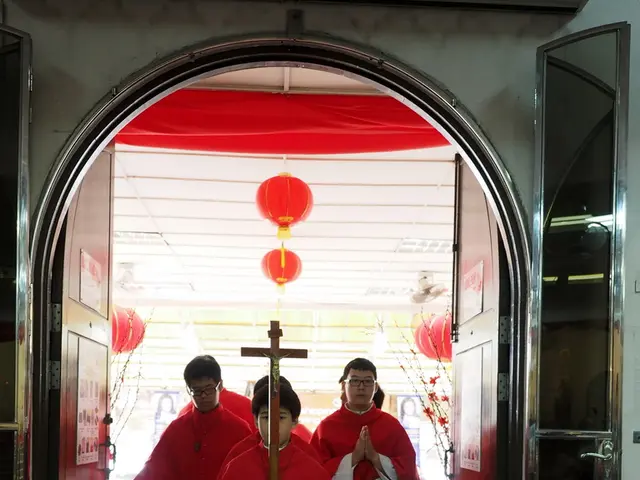 Elderly individuals journeying towards Reichenbach