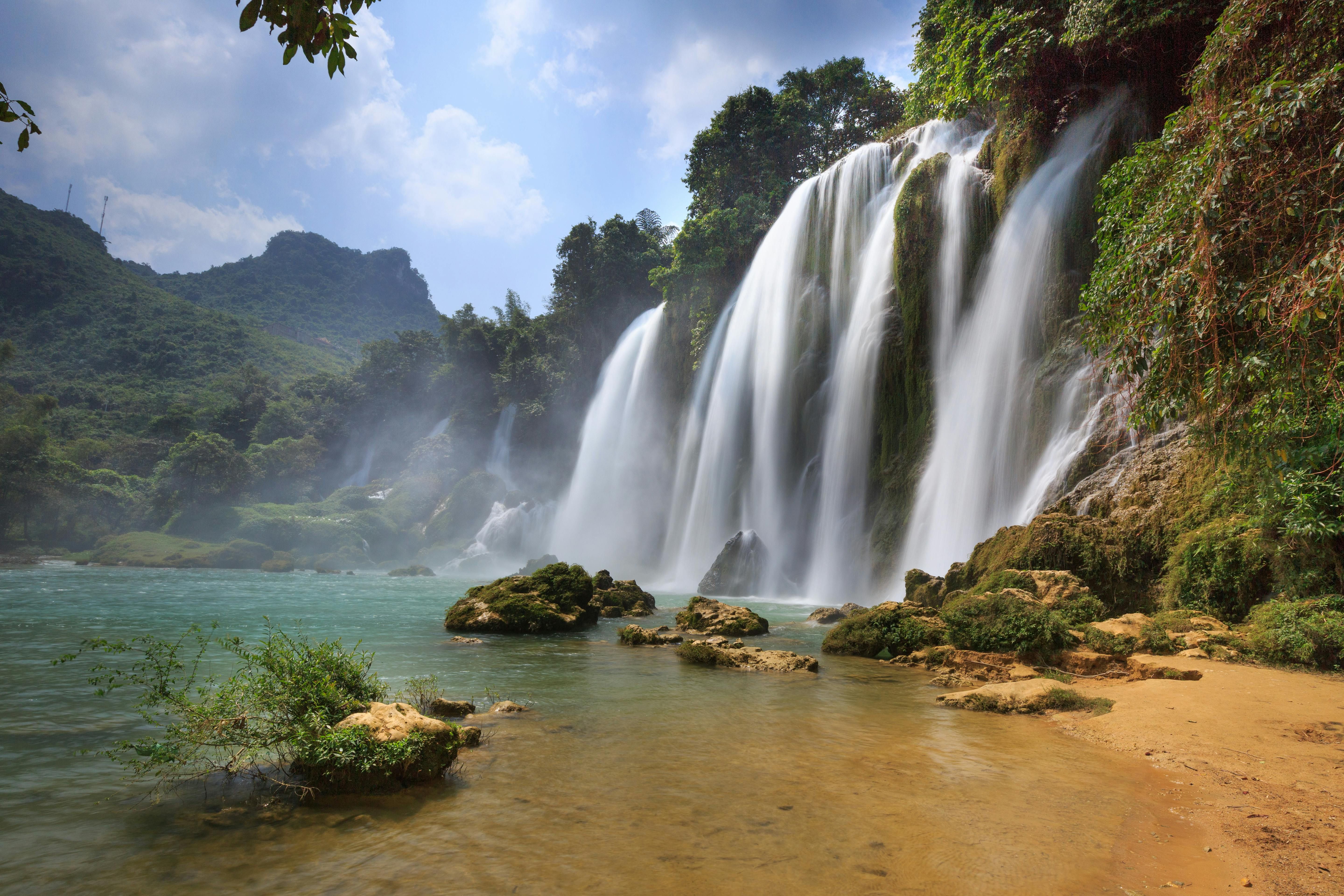 Enhanced tourism was fueled by an abundance of local festivals, cultural activities, and tourism initiatives nationwide. These events not only brought in more tourists but also led to extended visits and heightened tourism earnings.